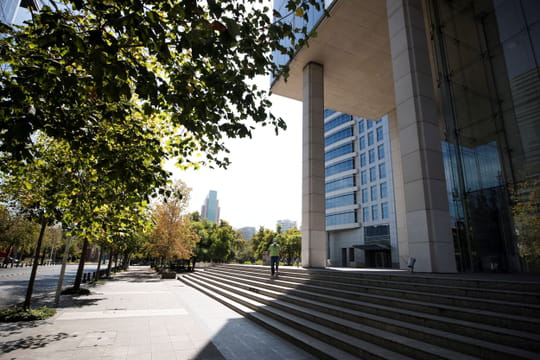 Une entreprise verse par erreur 165&nbsp;millions &agrave; un employ&eacute;, il d&eacute;missionne et la justice estime qu'il peut tout garder