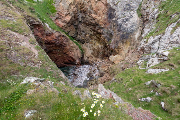 Profitez d'une balade insolite au Trou du Diable