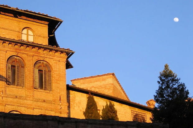 La nuit tombe sur Sienne