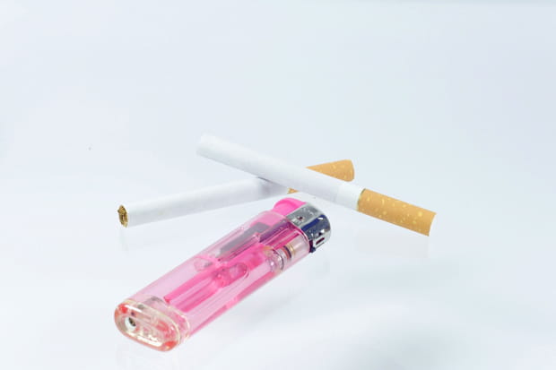 Lituanie : allumer une cigarette avec une bougie tue un marin