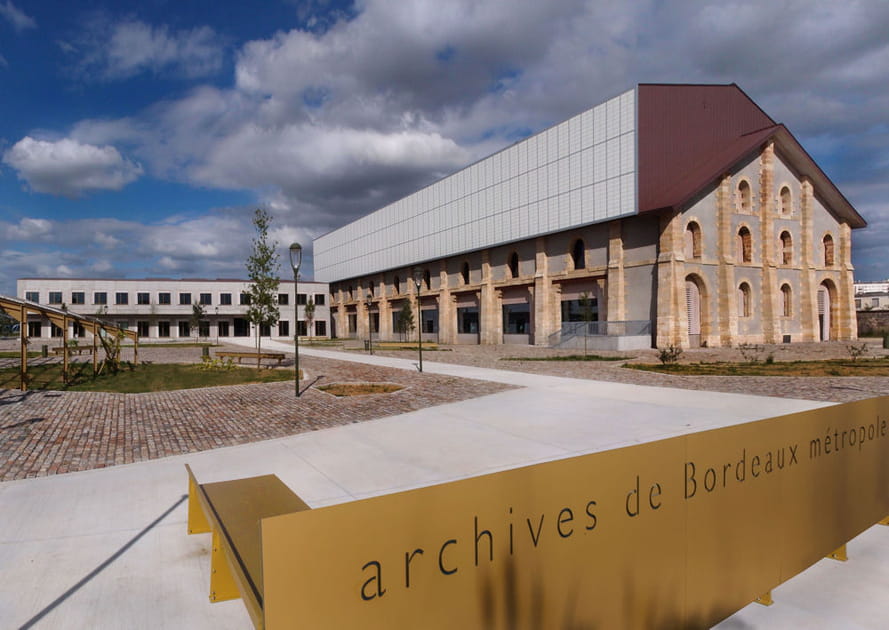 13 kilom&egrave;tres d'archive conserv&eacute;s
