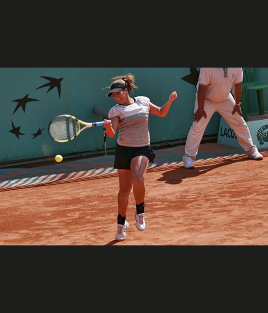 Aravane Reza&iuml; s'amuse comme une folle