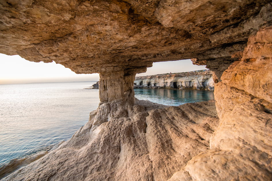 Explorer les grottes marines d'Ayia Napa