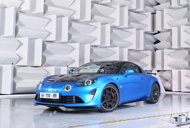La nouvelle Alpine A110 R bête de circuit !