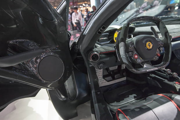 1609 auto salon mondial 9161