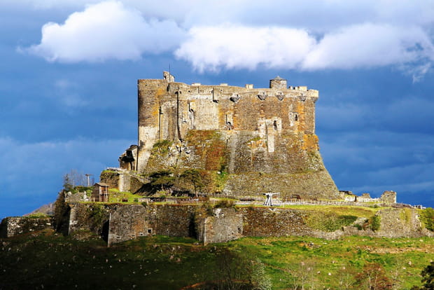Le château fort de Murol