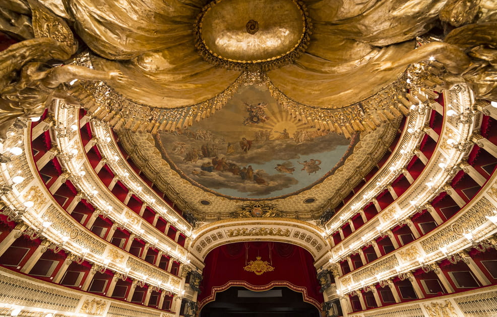 Le th&eacute;&acirc;tre San Carlo