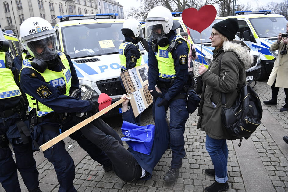 Jusqu'&agrave; 20&nbsp;000&nbsp;personnes rassembl&eacute;es