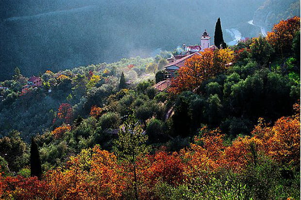 Balades entre chapelles et hameaux oubliés