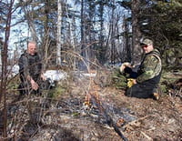 Into The Wild : Alaska : Du sang sur leurs mains
