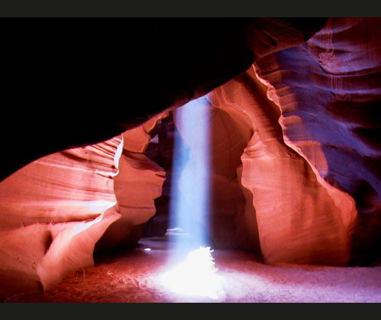La grotte fabuleuse de l'Antelope canyon