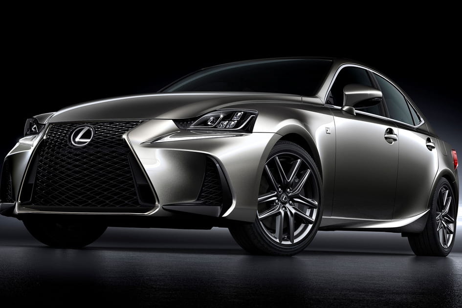 Lexus IS