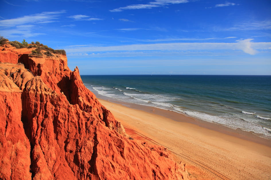 La Praia da Fal&eacute;sia en Algarve