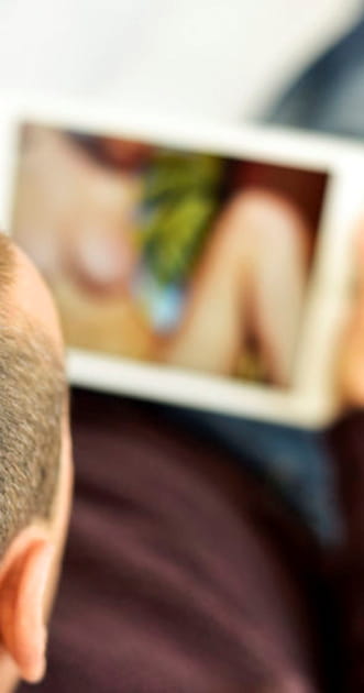 &quot;R&eacute;alisation d'un film pornographique&quot;