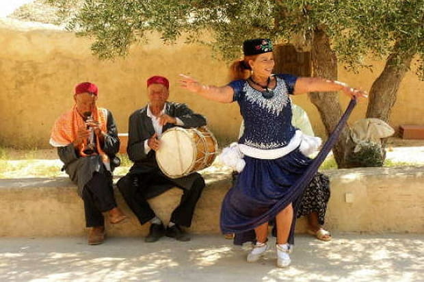 Danse et musique tunisienne