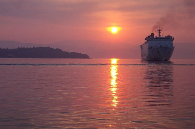 Départ à l'aube de Corfou