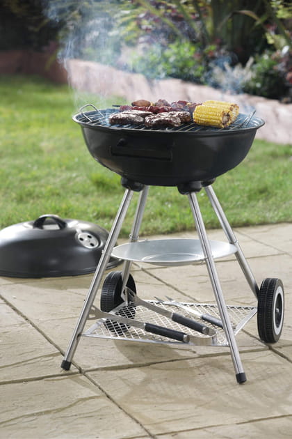 Nettoyer la grille du barbecue