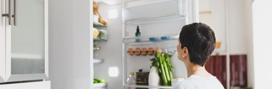 &Ccedil;a prend 2&nbsp;minutes au maximum&nbsp;: nettoyer cet endroit change tout, le frigo consommera moins et sera plus froid