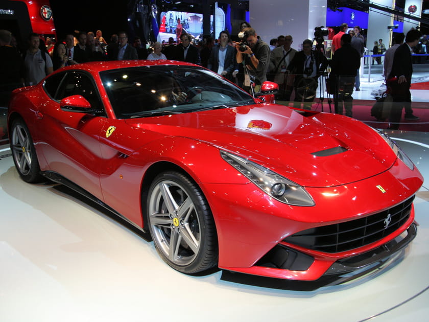 Mondial de l'Auto 2012&nbsp;: les&nbsp;voitures de&nbsp;luxe envahissent&nbsp;Paris