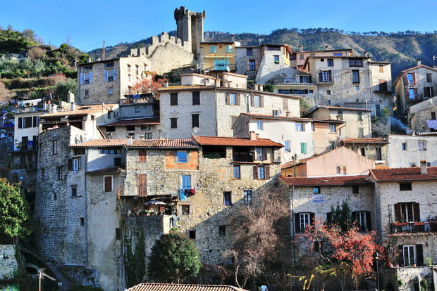 Lucéram, le village "aux mille crèches" dans les Alpes