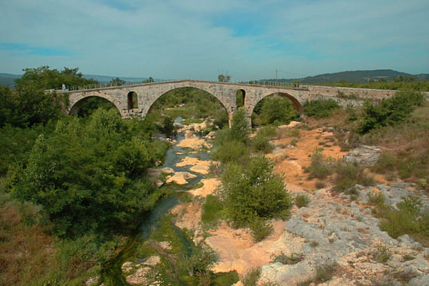 Le Pont Julien