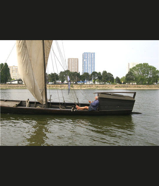 Les bateaux &agrave; voile, &agrave; fond plat