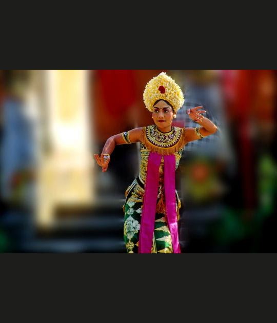 Danseuse de barong