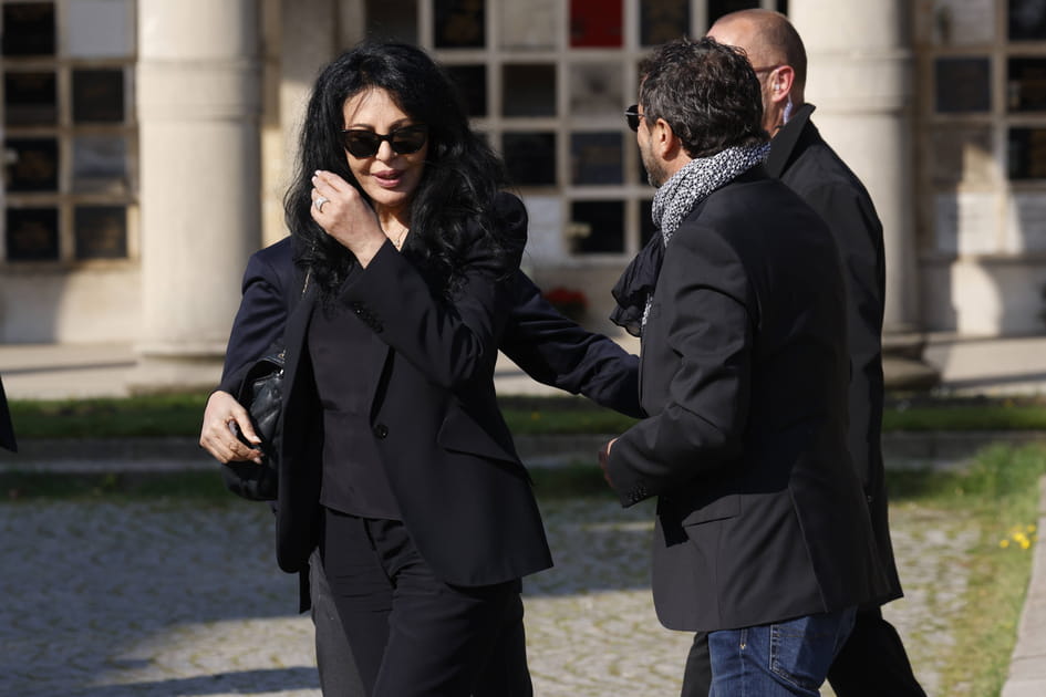 PHOTOS. Les personnalit&eacute;s pr&eacute;sentes aux obs&egrave;ques de R&eacute;gine