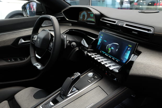 L'hybride a un tableau de bord particulier