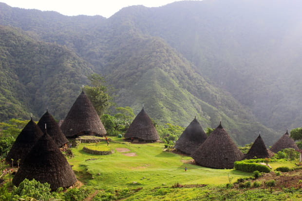 Vous pouvez passer la nuit dans le Wae Rebo Village, perché dans la montagne