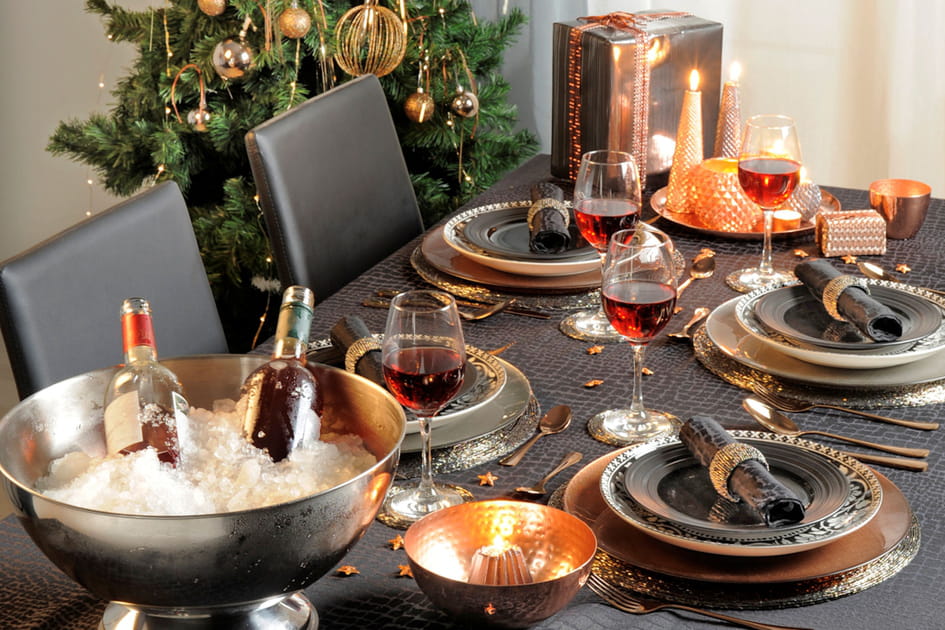 Une table de f&ecirc;te riche en mat&eacute;riaux
