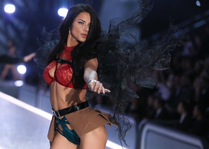 La s&eacute;duisante Adriana Lima
