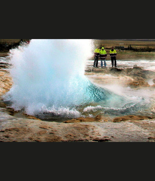 Le geyser se r&eacute;veille