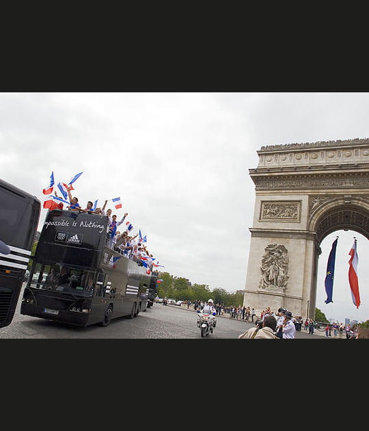 D&eacute;fil&eacute; sur les Champs