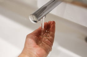 500&nbsp;litres d'eau consomm&eacute;s chaque jour par les Fran&ccedil;ais&nbsp;! Comment est-ce possible&nbsp;?
