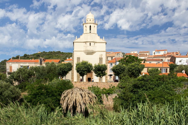 L'église Saint Spyridon, un petit bout de Grèce au cœur de l'île de Beauté