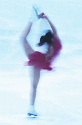 la pirouette biellmann consiste à attraper et maintenir sa jambe gauche ou
