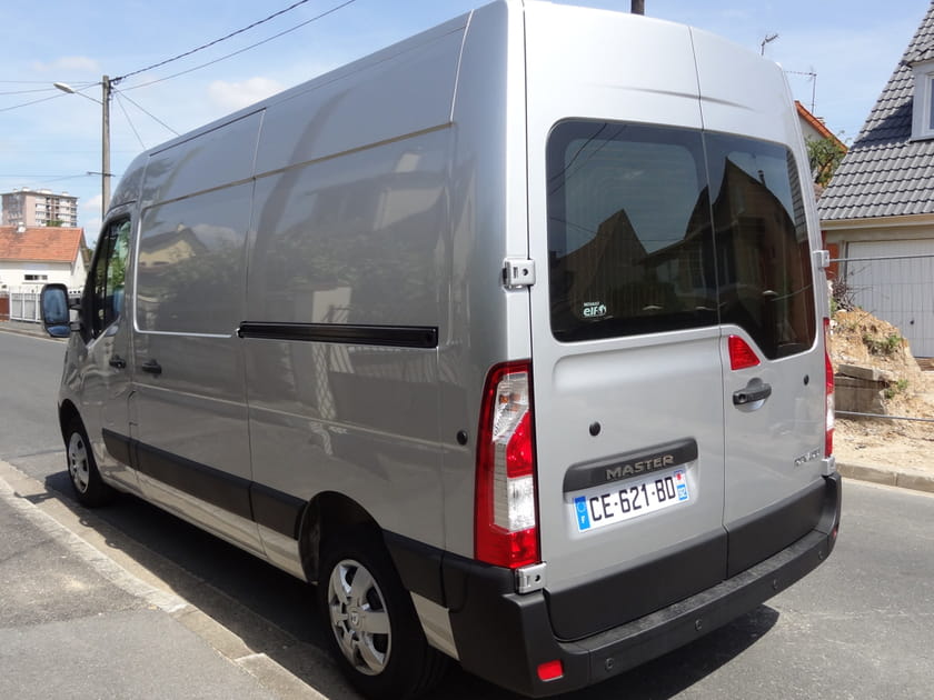 Un&nbsp;Renault Master polyvalent