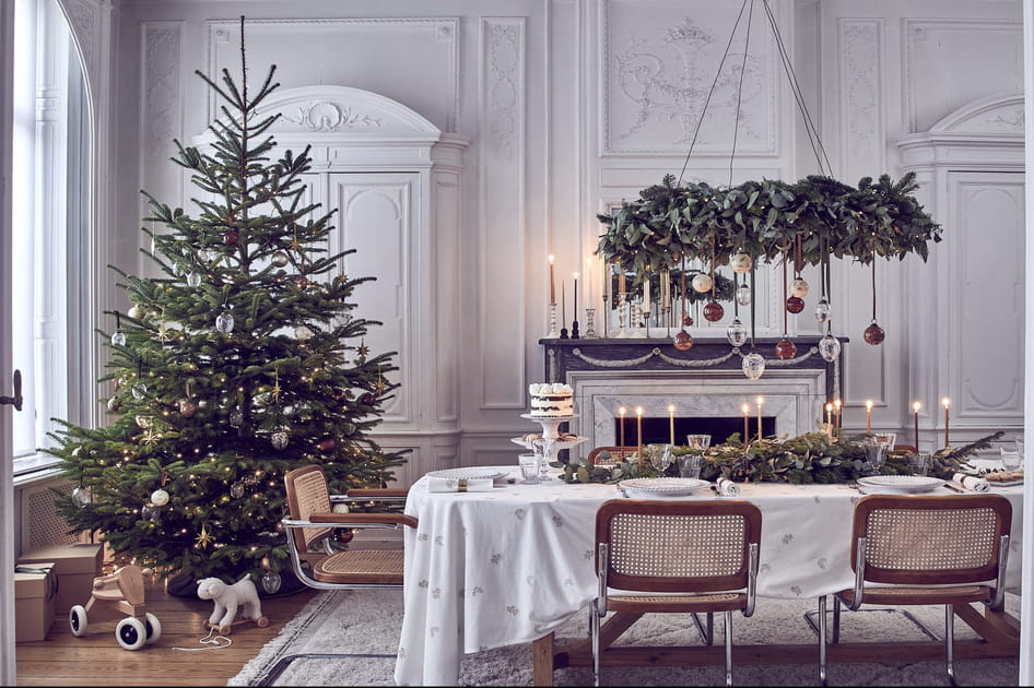 Cette ann&eacute;e, voyez No&euml;l en grand avec une suspension de No&euml;l XXL