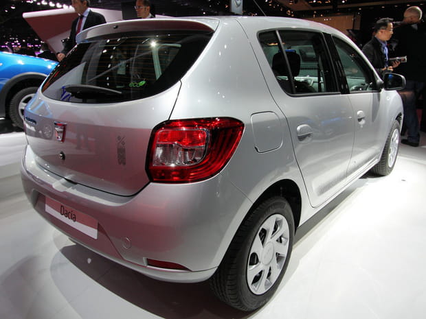 Dacia Sandero 2 Arrière
