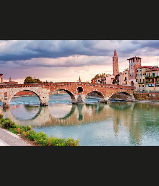 Le Pont de pierre &agrave; V&eacute;rone