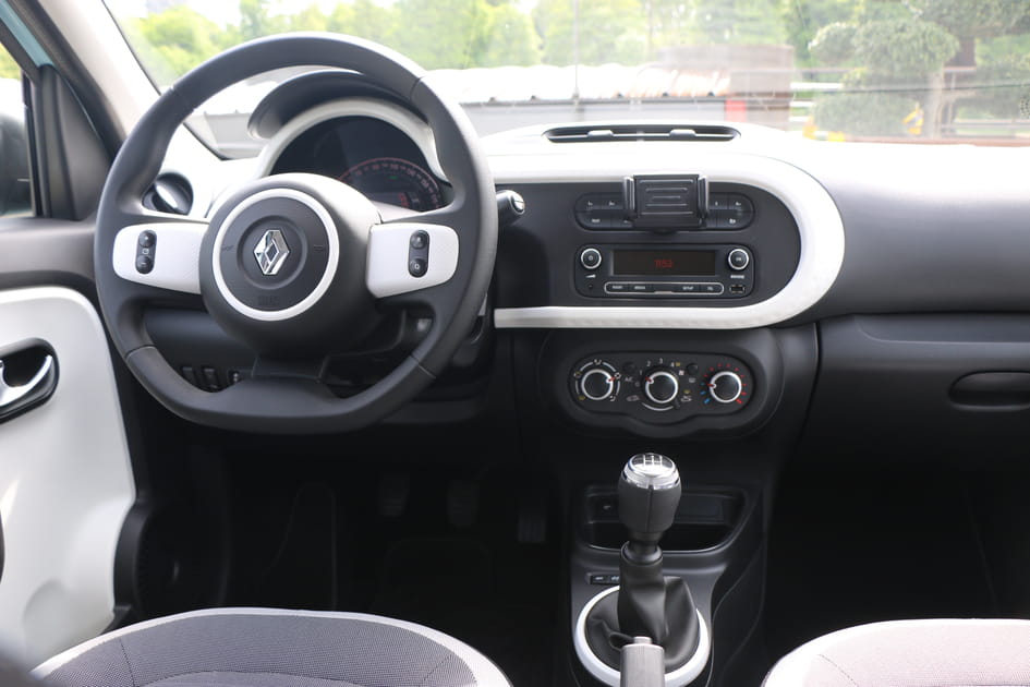 A l'int&eacute;rieur de la Twingo Zen