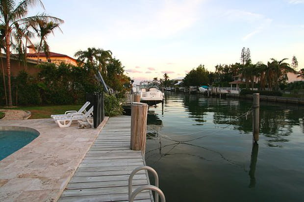 Maison Sans Souci au bord de l'eau
