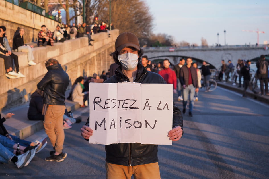 &quot;Restez &agrave; la maison&quot;