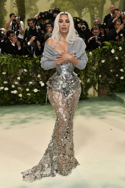 Kim Kardashian en corset au Met Gala