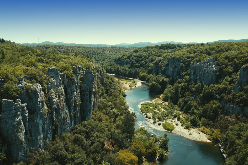 Les Gorges du Chassezac, au creux d'un spectaculaire canyon