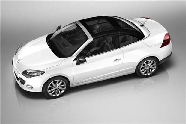 Un toit en verre panoramique de série