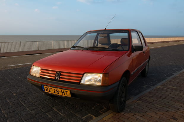 Peugeot 205