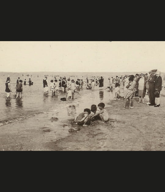 Premiers bains de mer