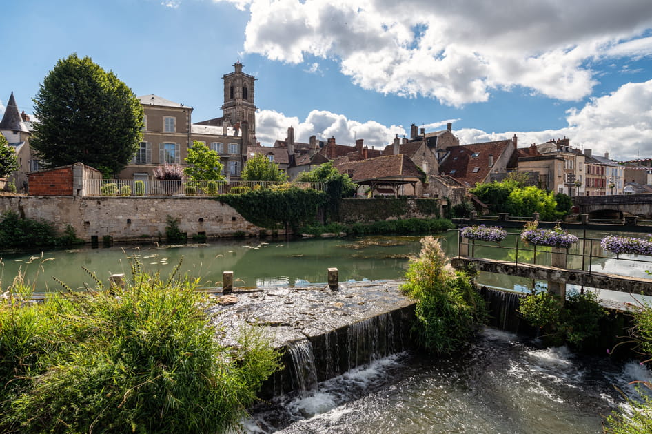 Clamecy, cit&eacute; m&eacute;di&eacute;vale bourguignonne &agrave; port&eacute;e de train